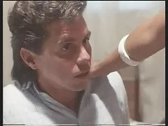 O porno filmes brasileirinhas futuro artista pintou e beijou duas loiras famintas