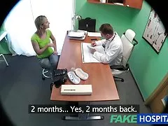 Loira na vídeo de pornografia das brasileirinhas piscina beijou a buceta e lambeu o cuzinho