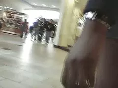 Vampiro beija duas garotas sensuais vídeo de pornô das brasileirinhas