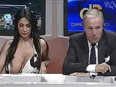 Morena vídeo de pornô da brasileirinha pornô Balzac com seios naturais e tachas