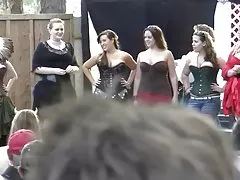 Uma ginasta russa nua treina em brasileirinha vídeo de pornô casa. Vídeo pornô contém luci corkina