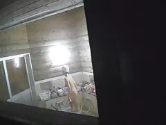 Dois jovens vieram beijar a namorada Com uma brasilerinhas red tube milf