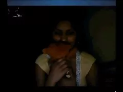 Garota gorda fazendo sexo vídeo pornô só as brasileirinhas em um carro com um jovem.