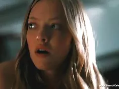 A Esposa Peituda da Mercedes Carrera fode vídeo de sexo pornô brasileirinha em todos os buracos com um beijo.