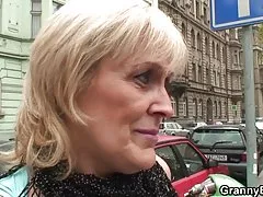 Orgia BDSM em um café de verão com vídeo das brasileirinhas pornô um beijo de escravo suculento com Peitos grandes