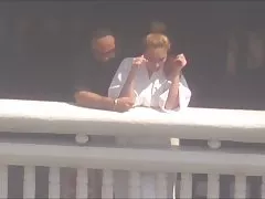 Punho profundo filme das brasileirinhas pornô de uma mulher com uma bunda enorme dentro