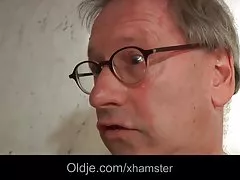 Uma assistir filmes brasileirinhas gratis mulher gorda pesando 200 kg senta no rosto de um homem e fode com um homem.