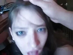 Em retaliação a um beijo no anal travesti ejacula na cara de um cara vídeo pornô a brasileirinha